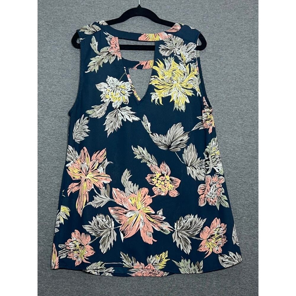 Collective Concepts | Women's Floral Sleeveless Blouse Lightweight | Small